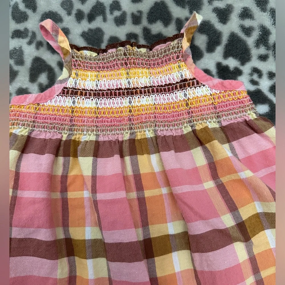 Old Navy Smocked Plaid Summer Dress in Pink Size 6-12 months